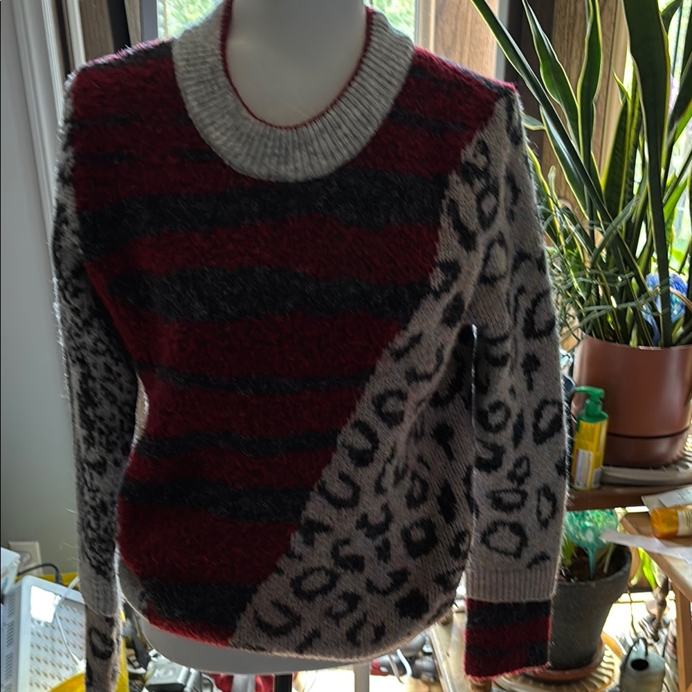 RD Style Red and Black Crew Neck Sweater with Mixed Patterns